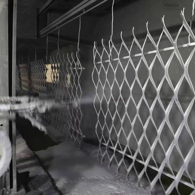 PVC المغلفة شبكة معدنية موسعة المجلفن شبكة معدنية موسعة لحراس النوافذ