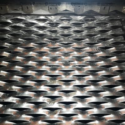 صفائح شبكية معدنية ممددة من الألومنيوم PVDF لتزيين المباني