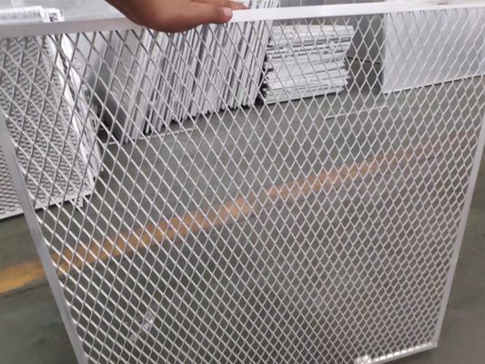 شبكة معدنية ممددة من الألومنيوم المطلية بالمسحوق 1.2 × 2.4 متر