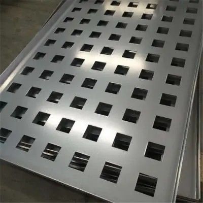 لوح شبكي مثقب من الألومنيوم بفتحة سداسية، بسمك 1 مم