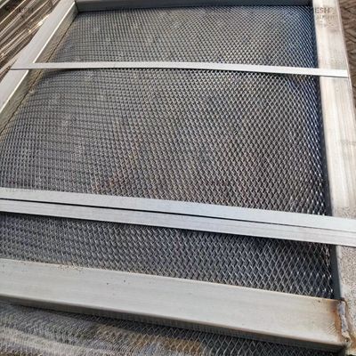 شبكة معدنية موسعة مجلفنة ماسية ذاتية التغطية G90 G60 أمريكية قياسية 1.75 رطل