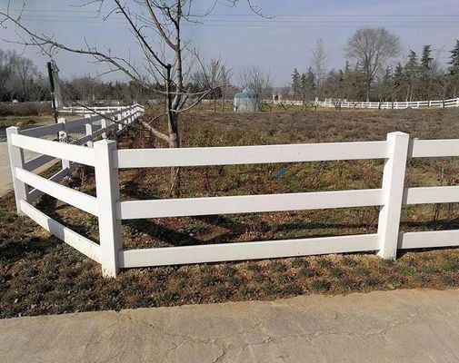 بيضاء PVC مضادة للتسلق حصان مزرعة السياج 4 القضبان لا تعفن