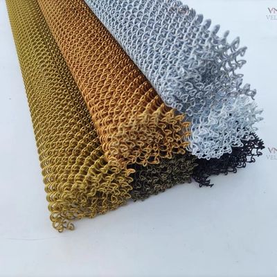ستائر شبكية من الألومنيوم المزخرفة بسلسلة من الأسلاك المتتالية