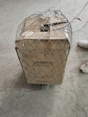 مكافحة السرقة الحجم القابل للتخصيص حفرة الماس شكل سلك الحبل من الفولاذ المقاوم للصدأ للسياج الأمني