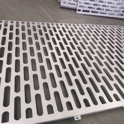 صفيحة معدنية مسموحة من الألومنيوم الأسود للحائط الستار 1.8mm