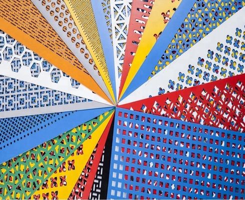 واجهات معمارية مخصصة من المعدن المثقب مطلية بمسحوق