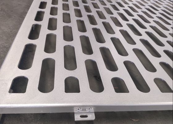 ألواح حديدية مثقوبة للزخرفة 1m x 2m للأثاث