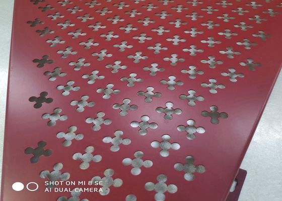 صفائح معدنية مثقبة من الألومنيوم للسقف الزخرفي أسود أخضر ذهبي