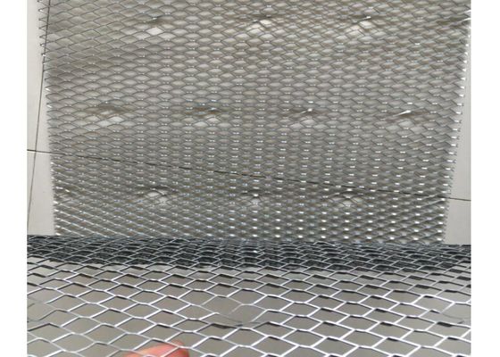 شبكة معدنية ممددة ذاتية التنصيع ومجلفنة ASTM A653 مقاس 27x96