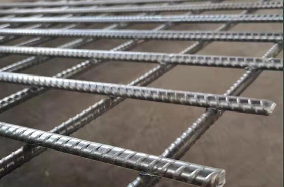 لوحة شبكة سلكية لحامية من الحديد المصنوع من الحديد 1x2m 2-6mm سلك