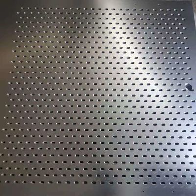 ألواح حديدية مثقوبة للزخرفة 1m x 2m للأثاث