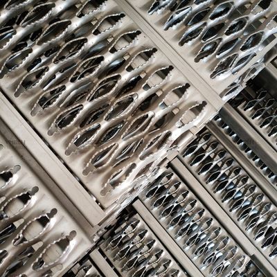سمك 2.0-4.0mm قبضة تبختر لوح مقضب الماس لوح صريف الانزلاق المقاومة