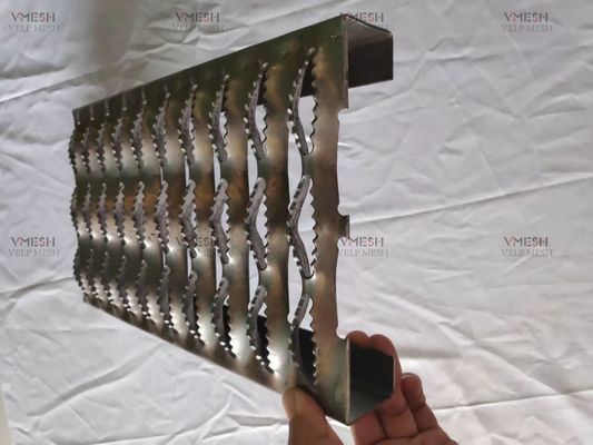 المضادة للانزلاق لوحة معدنية مثقبة الممشى قبضة تبختر السلامة صريف 2.0-4.0mm