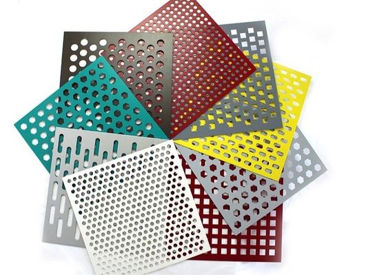 واجهات معدنية مثقبة PVDF للديكور المعماري 1500 * 2500 مم