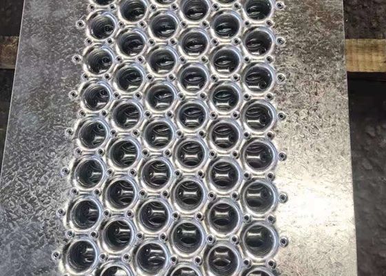 3.0mm 3.5mm الألومنيوم ممر مقضب للسطح الشمسية المضادة للانزلاق