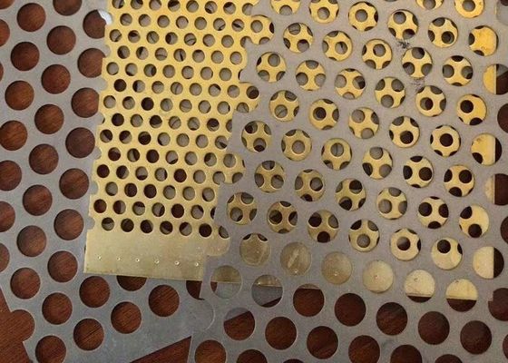 آنبينغ شبكة معدنية مثقبة 1.5 * 3.0 م لوحات السقف الألومنيوم مثقبة